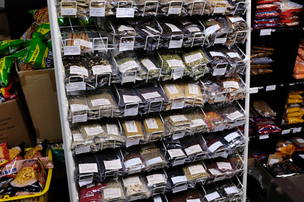 Osaka Spice & Halal Food（大阪スパイス＆ハラルフード）｜チャイ好きにおすすめしたい梅田のインド・ネパール食材店